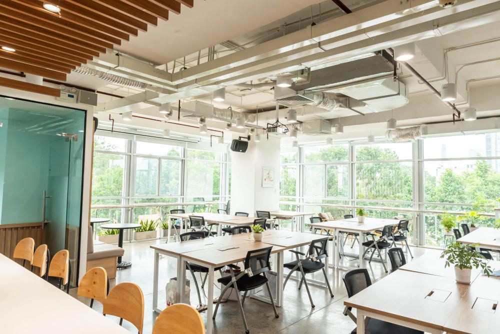 Tạo hình ảnh chuyên nghiệp với khách hàng